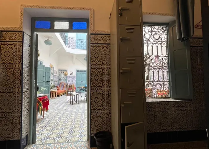 Riad Yenna