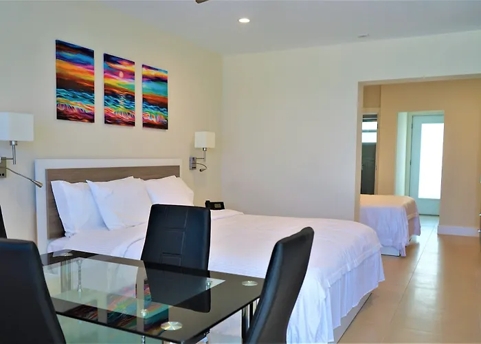 Diane Oceanfront Suites