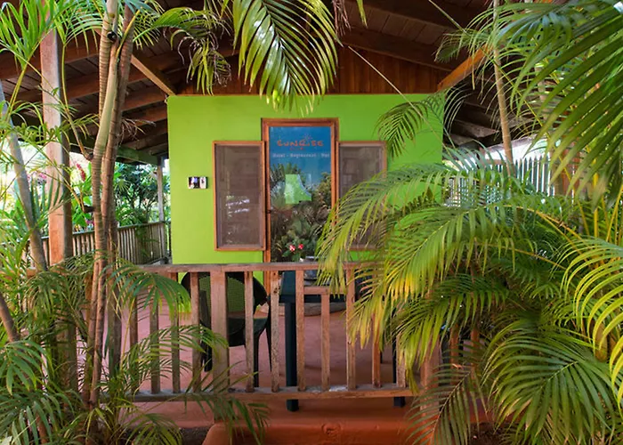 Sunrise Club Hotel