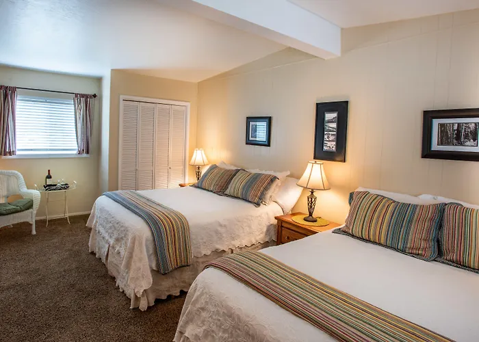 Redwood Suites