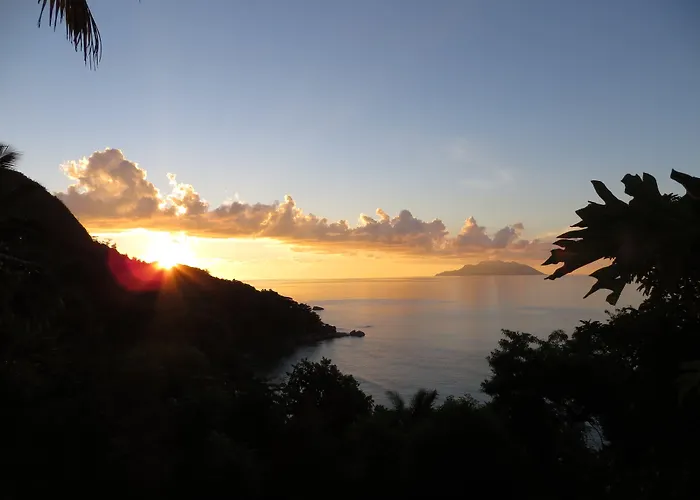 Treasure Cove Hotel & Restaurant