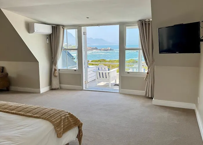 11 Westcliff Rentals