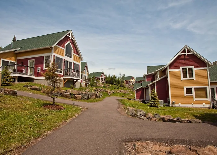 Cove Point Lodge
