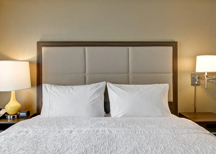 Hampton Inn & Suites By Hilton Saskatoon Airport
