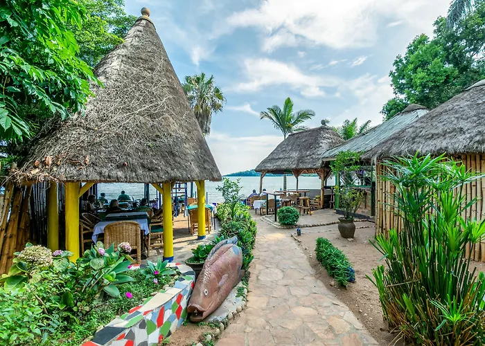 2 Friends Beach Hotel