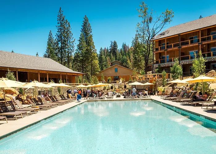 Rush Creek Lodge At Yosemite