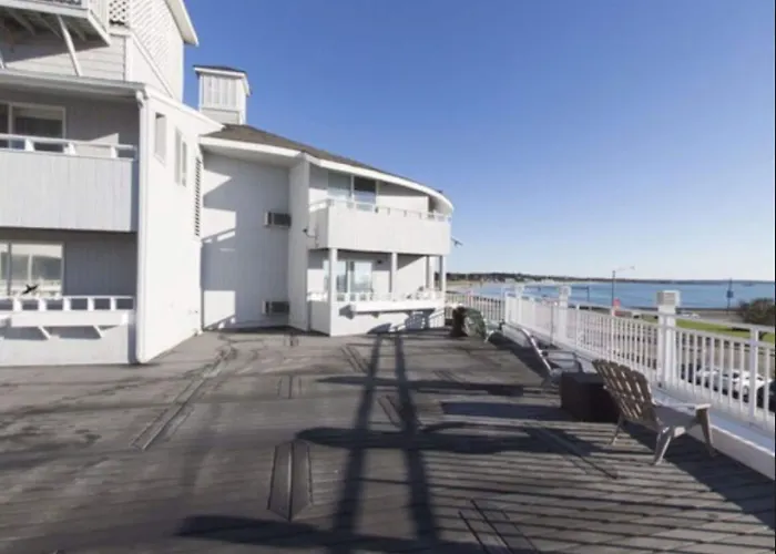 Aqua Blue Hotel
