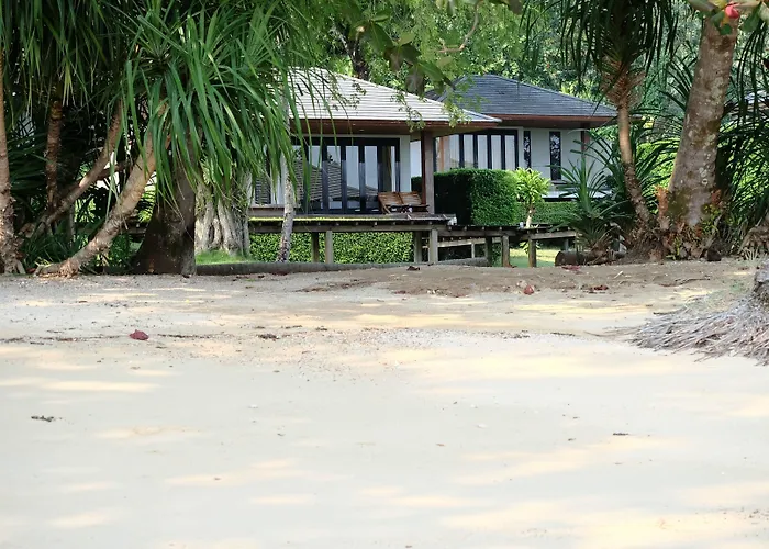 Plub Pla Koh Mak Retreat