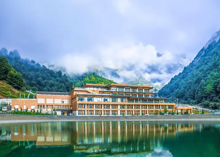 Qafqaz Tufandag Mountain Resort Hotel