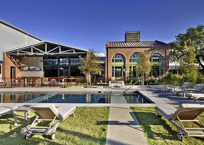 Cavalry Court, By Valencia Hotel Collection