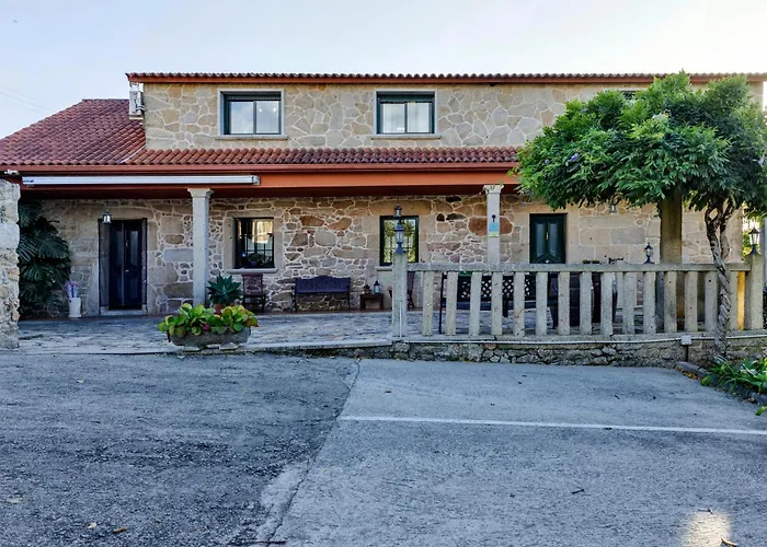 Casa Rural Os Carballos