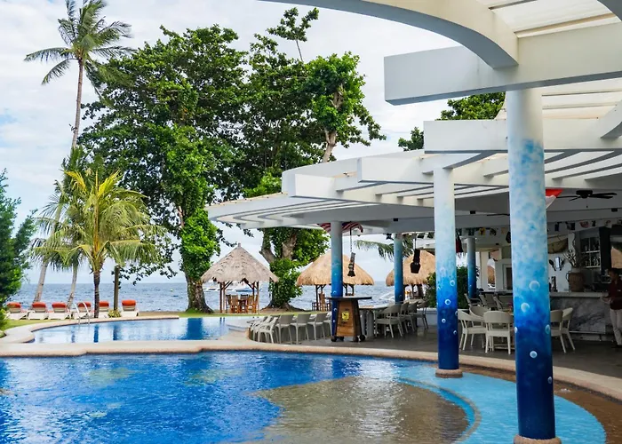 Pura Vida Beach & Dive Resort