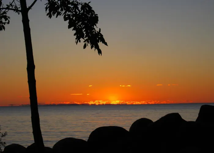 Balm Beach Resort And Motel