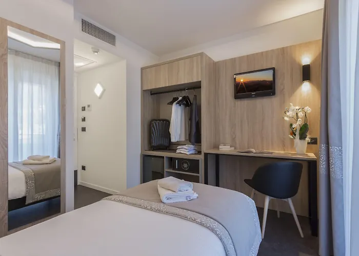 Tourist Hotel