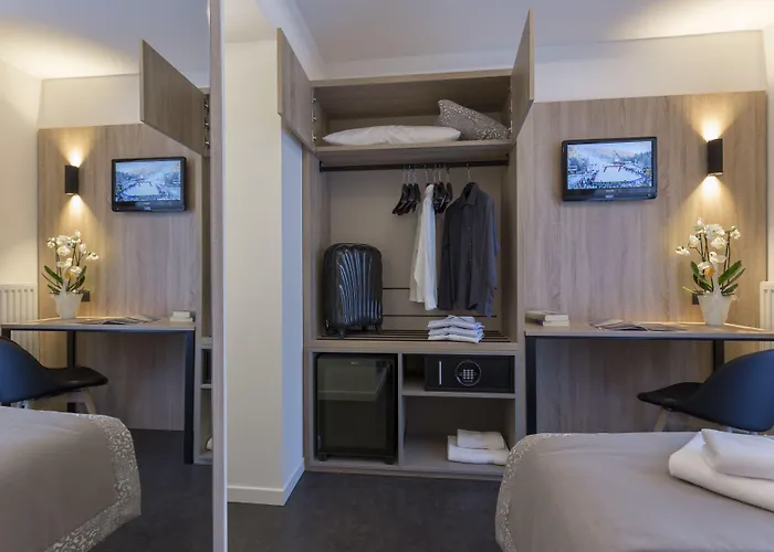 Tourist Hotel
