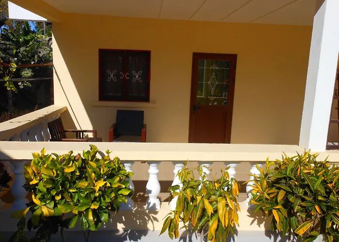 Saara Hotel
