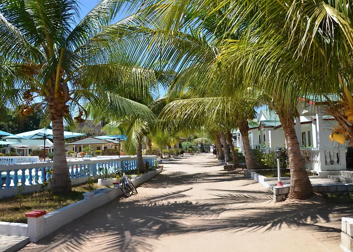 Saara Hotel