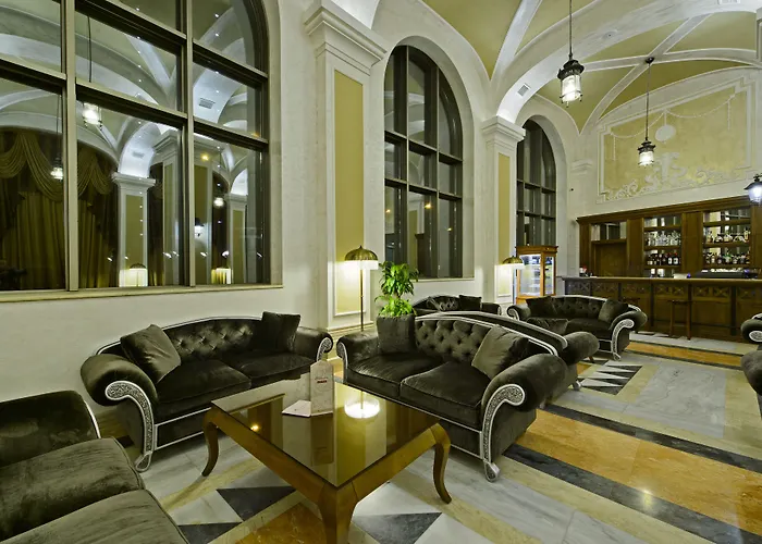 Colosseum Marina Hotel