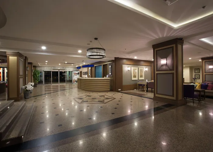 Insula Resort & Spa