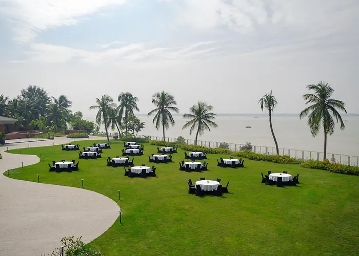 Taj Ganga Kutir Resort & Spa, Raichak