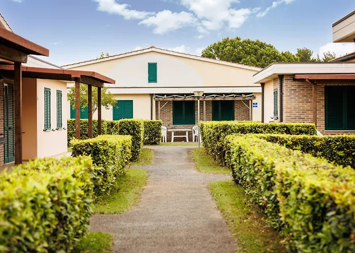 Villaggio Turistico La Cecinella