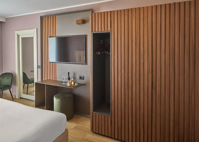 Hotel Kristal Palace - Tonelli Hotels - Adult Friendly