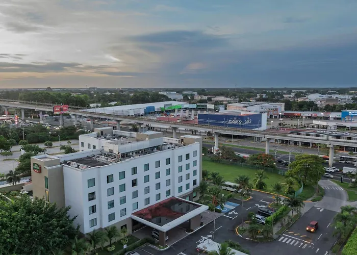 Courtyard By Marriott Panama Metromall