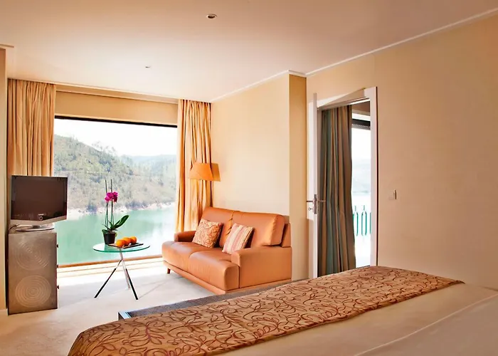 Lago Azul Eco Hotel