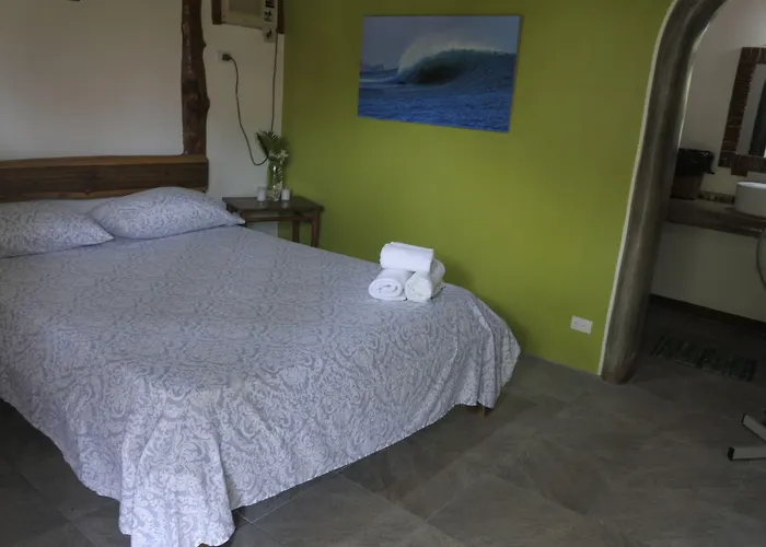 Wild Waves Surf-House
