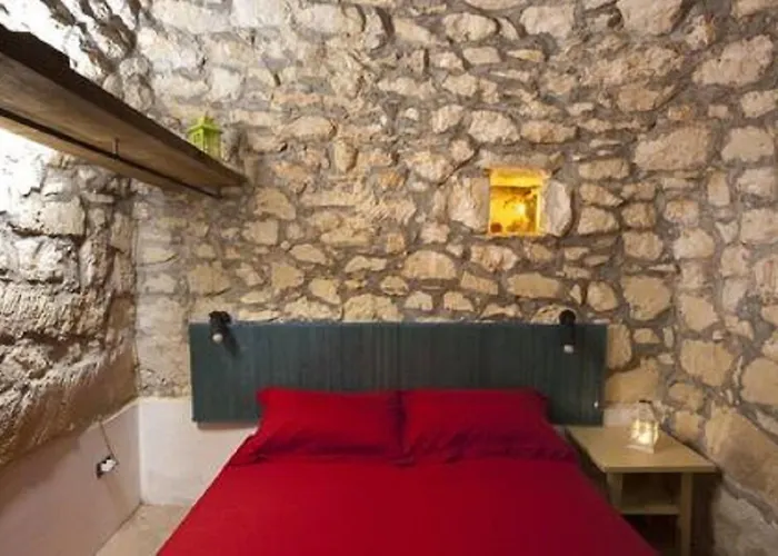 Trullo In The Wood