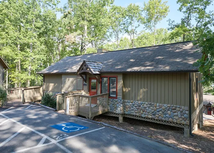 Lanier Islands Legacy Lodge