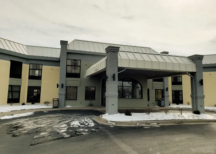 Days Inn & Suites By Wyndham Merrillville