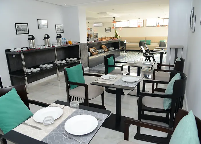 Le Yacht Suites Hotel