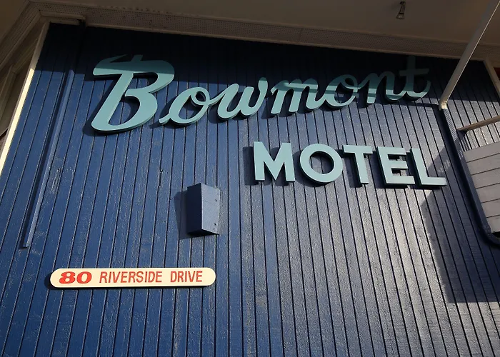 Bowmont Motel