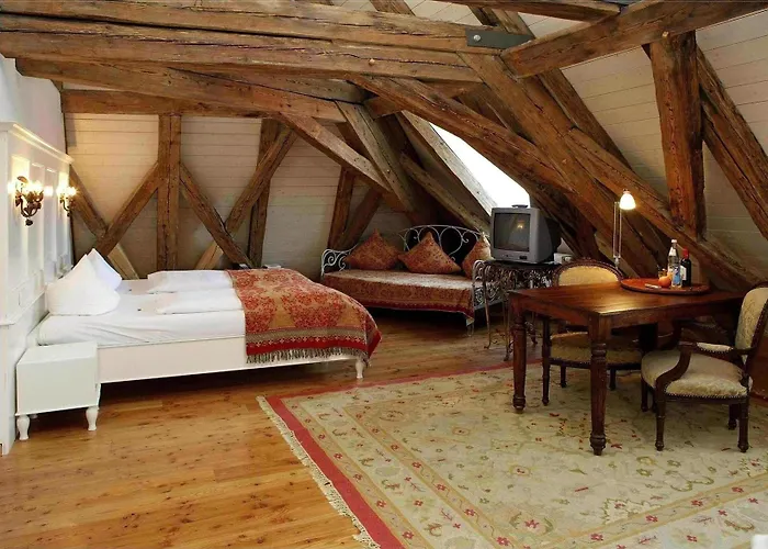 Hotel Orphee - Grosses Haus