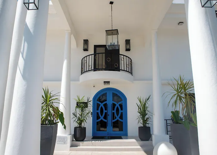 Sky'S Villa Resort