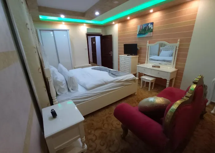 Golden Rose Hotel