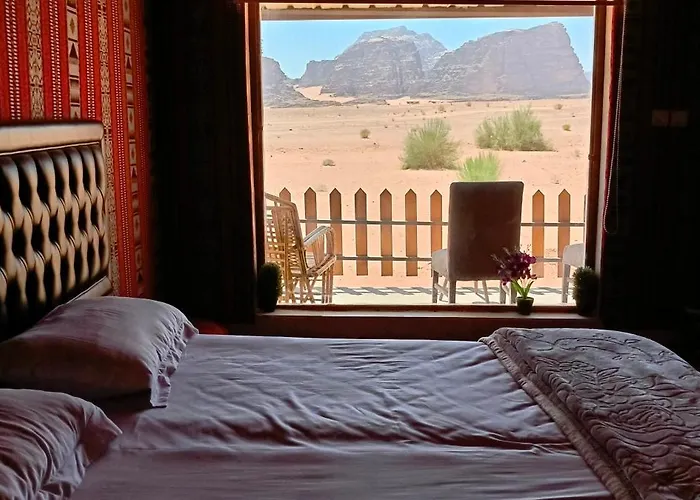 Rum Plaza Luxury Camp