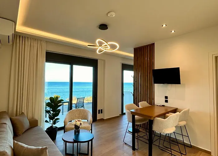 Kyllini Seaside Apartments & Rooms