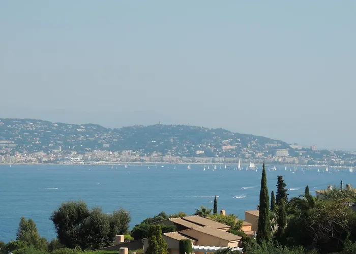 Appartement 4 personnes - vue mer - Théoule sur mer - Baie de Cannes - PISSARO
