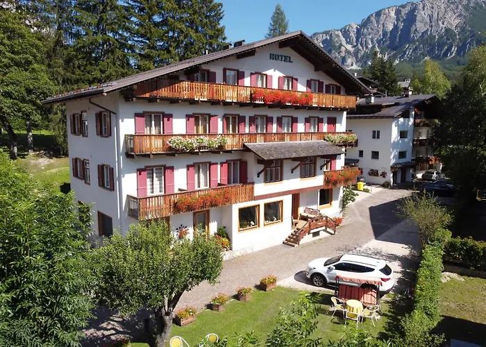 Hotel Bellaria - Cortina D'Ampezzo - Free Parking