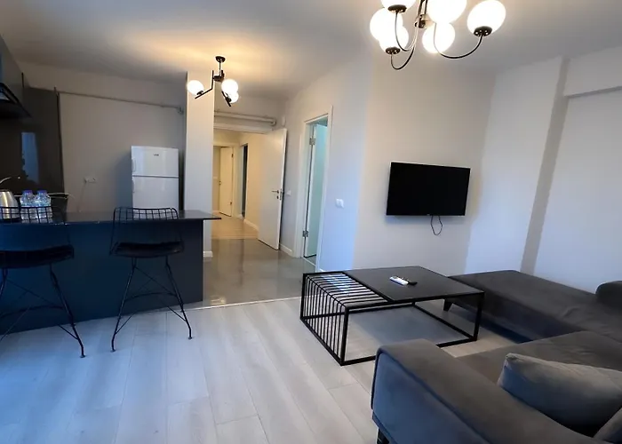 Green Hills Suites