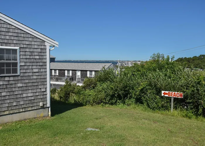 12217 - Beautiful Views Of Cape Cod Bay Access To Private Beach Easy Access To P-Town