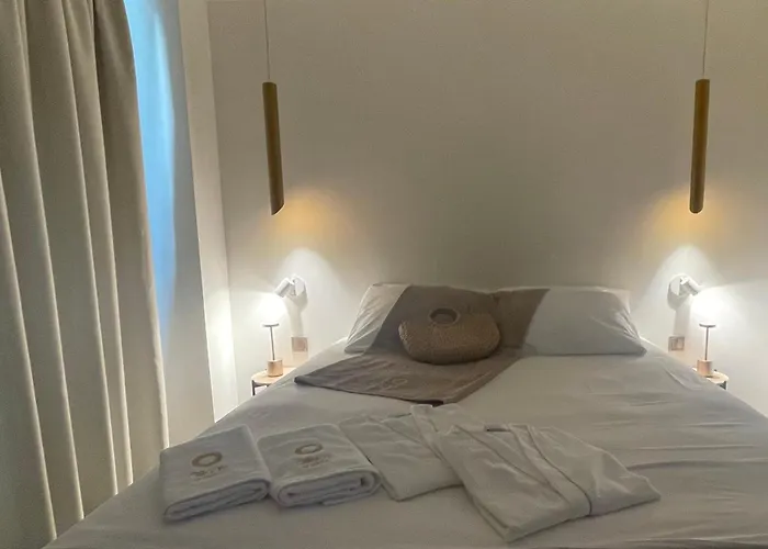 Oikos Sani Suites