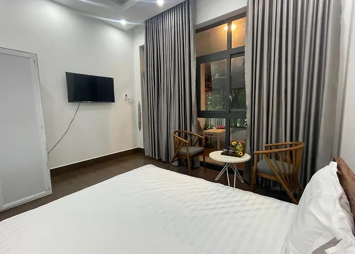 Nha Ben Doi - The Hill House
