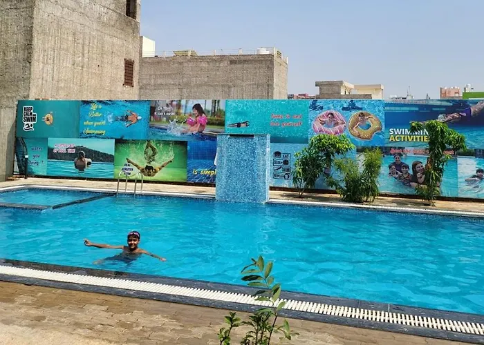 Divya Hotel & Restaurant