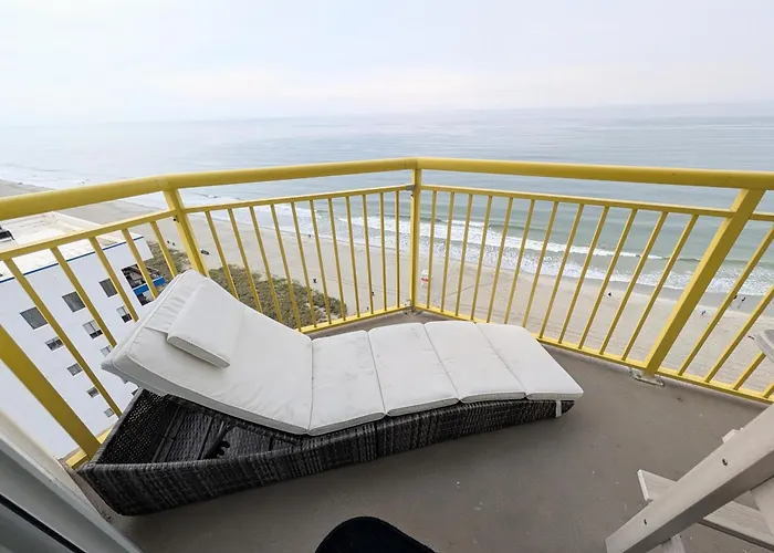Beautiful Beachfront 2Br2Bath & 2 Balconies