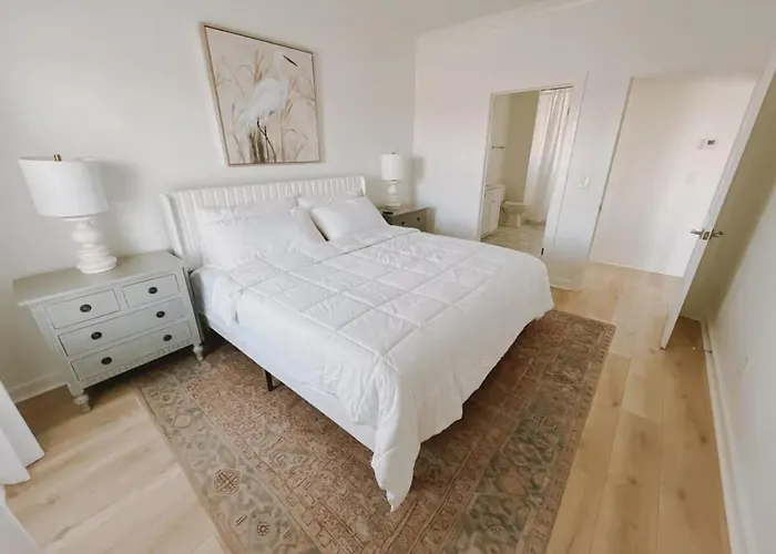 Couples Escape - Water View - King Bed - Pets Welcome W/ Fee