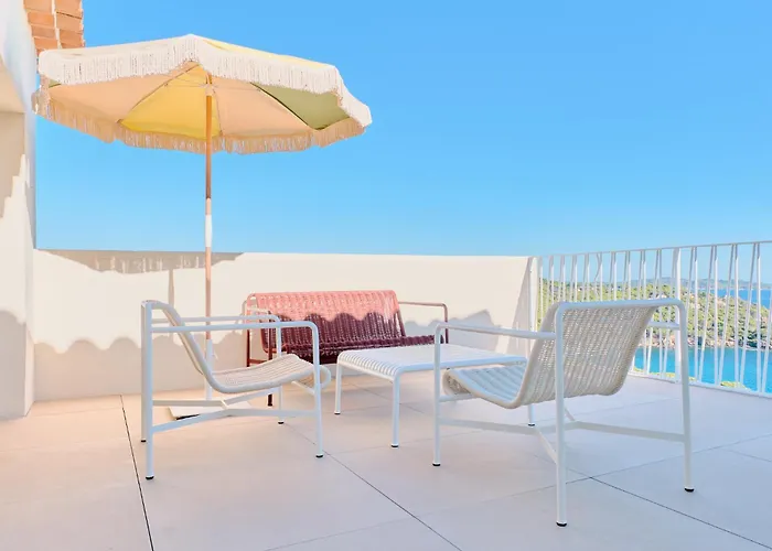 Hôtel Le Provençal - Rénové en 2025 - Bord de Mer