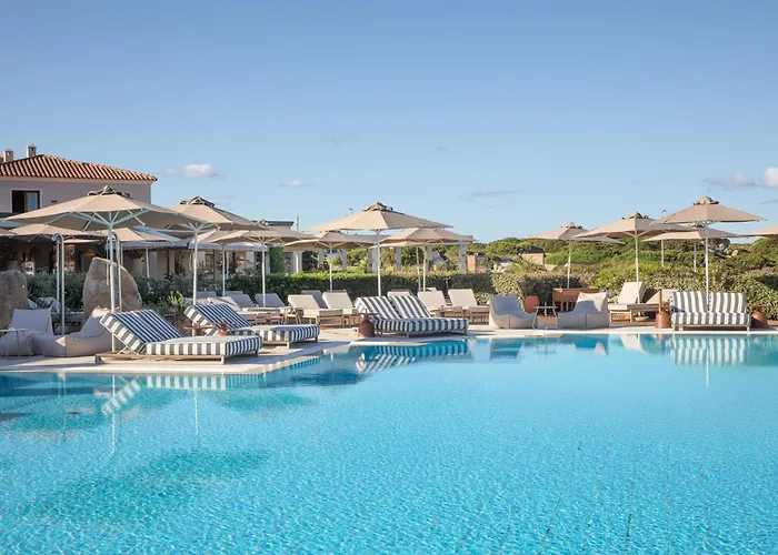 Mangia'S Santa Teresa Sardinia, Curio Collection By Hilton